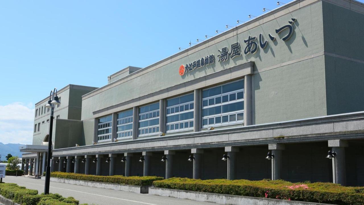 Отель Ooedo Onsen Monogatari Aizu Экстерьер фото