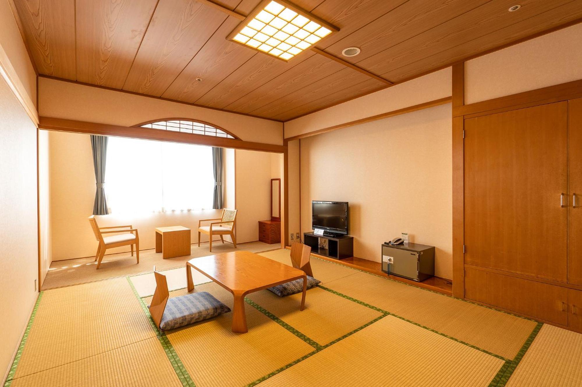 Отель Ooedo Onsen Monogatari Aizu Экстерьер фото