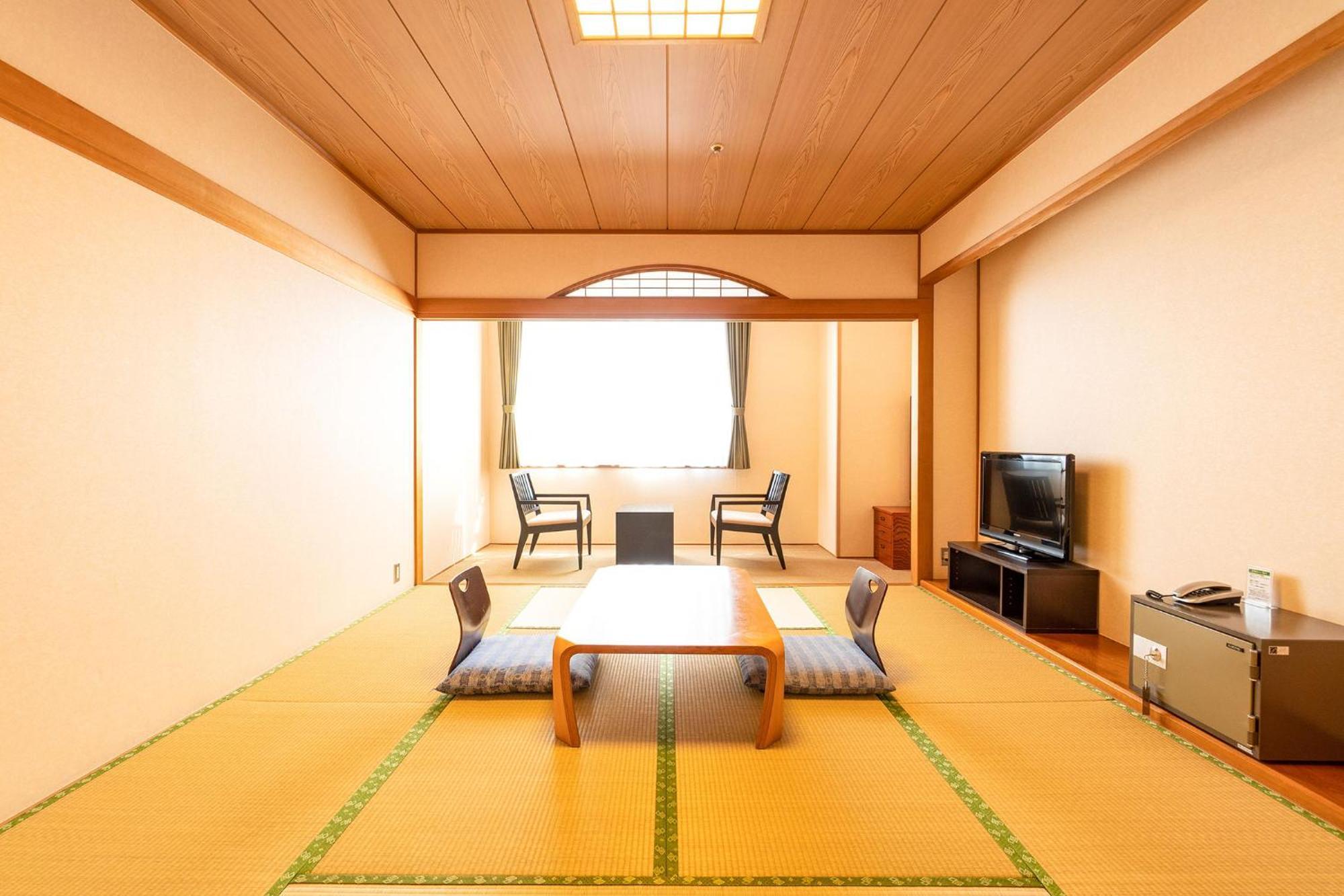 Отель Ooedo Onsen Monogatari Aizu Экстерьер фото