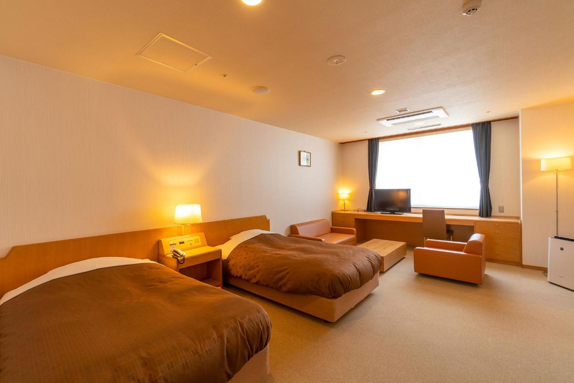 Отель Ooedo Onsen Monogatari Aizu Экстерьер фото